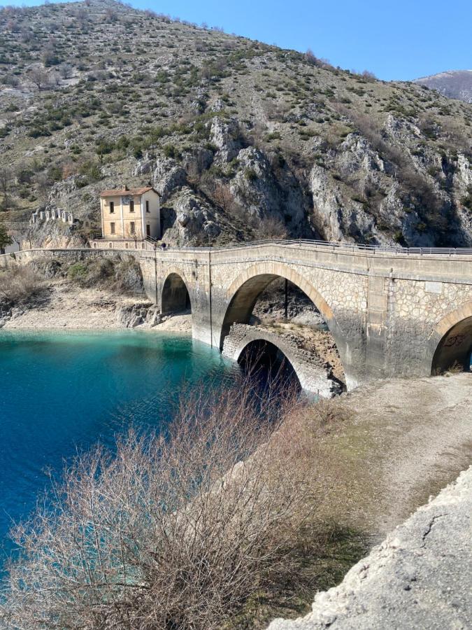 Il Rustico Due A Bugnara Nella Valle Del Sagittario Σουλμόνα Εξωτερικό φωτογραφία